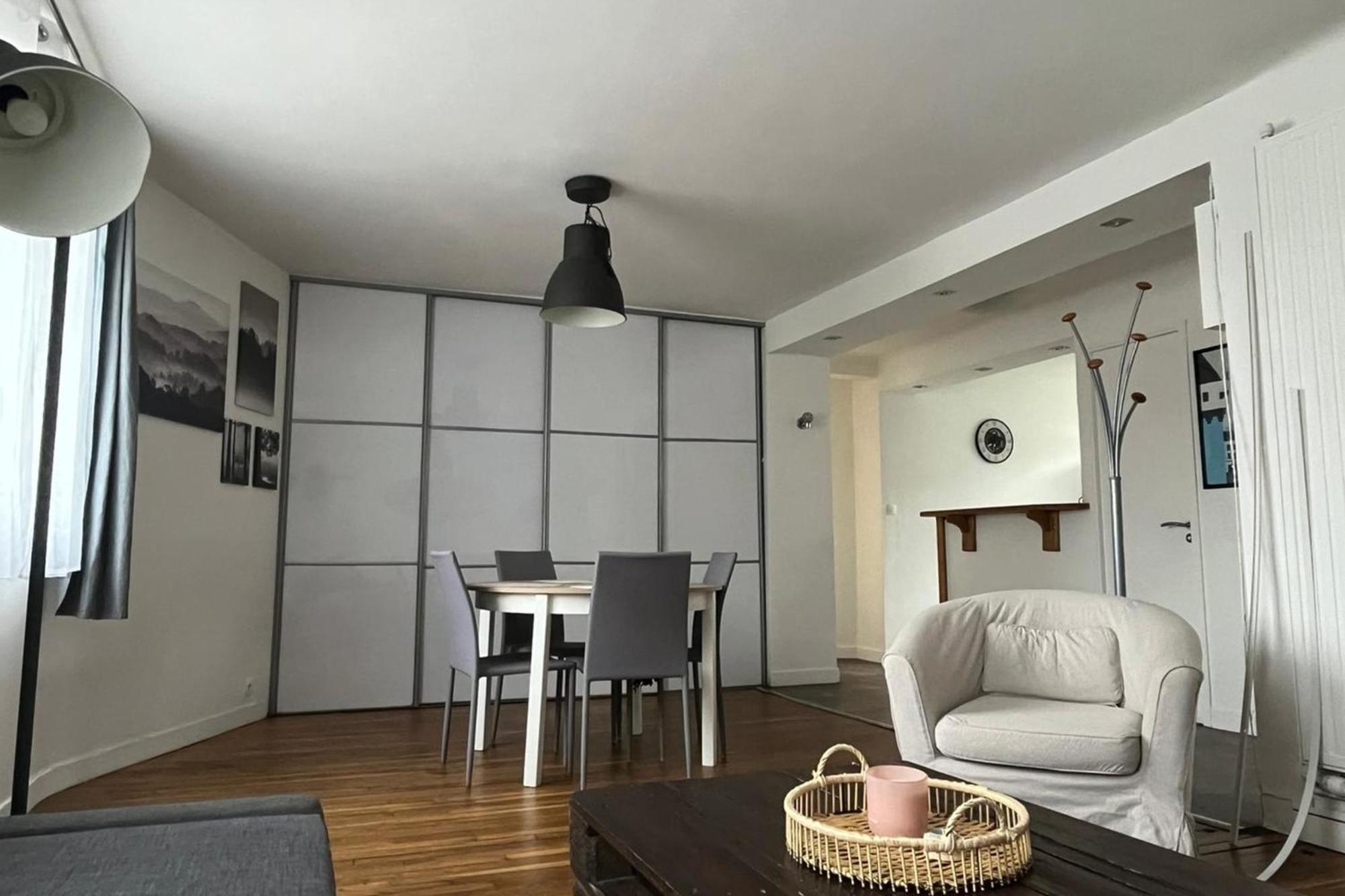 شقة Charming Cozy Nest In نانت المظهر الخارجي الصورة